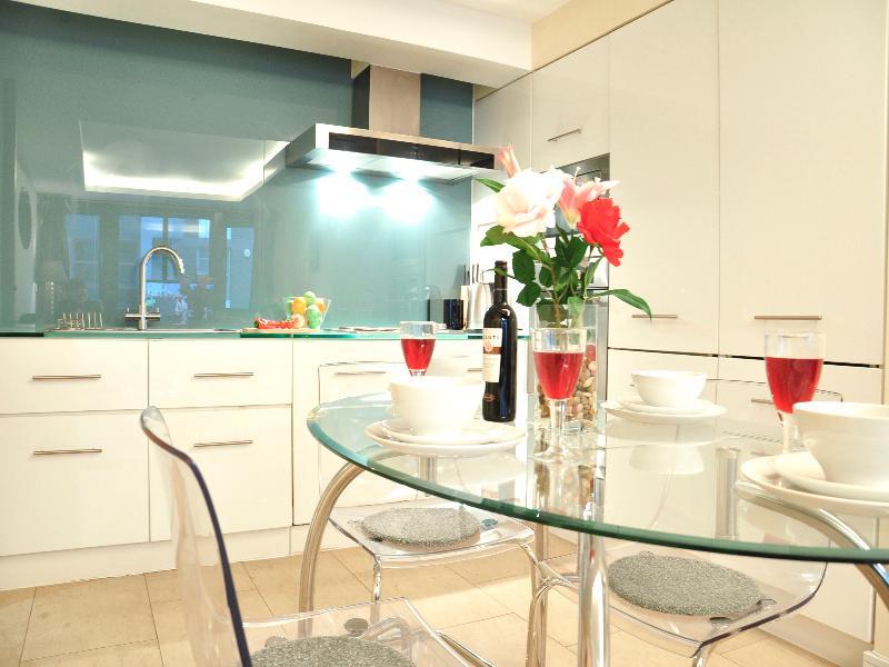 לונדון Amber Nike Apartments מראה חיצוני תמונה